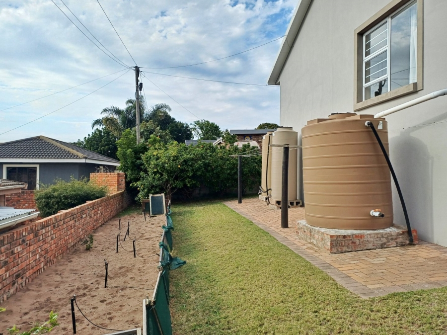 3 Bedroom Property for Sale in Fraaiuitsig Western Cape